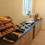 Rock-inn Apartahotel 4*